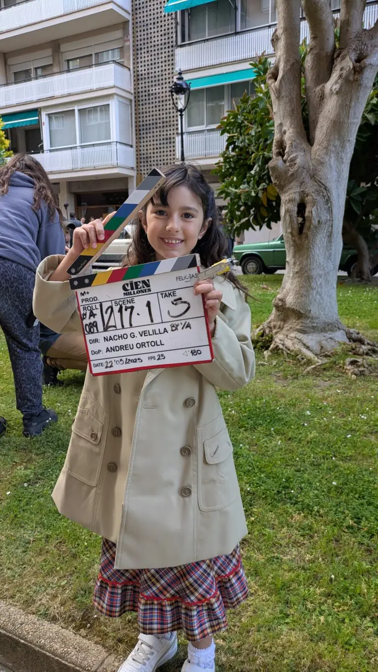 Thais Martín en la serie Por Cien Millones